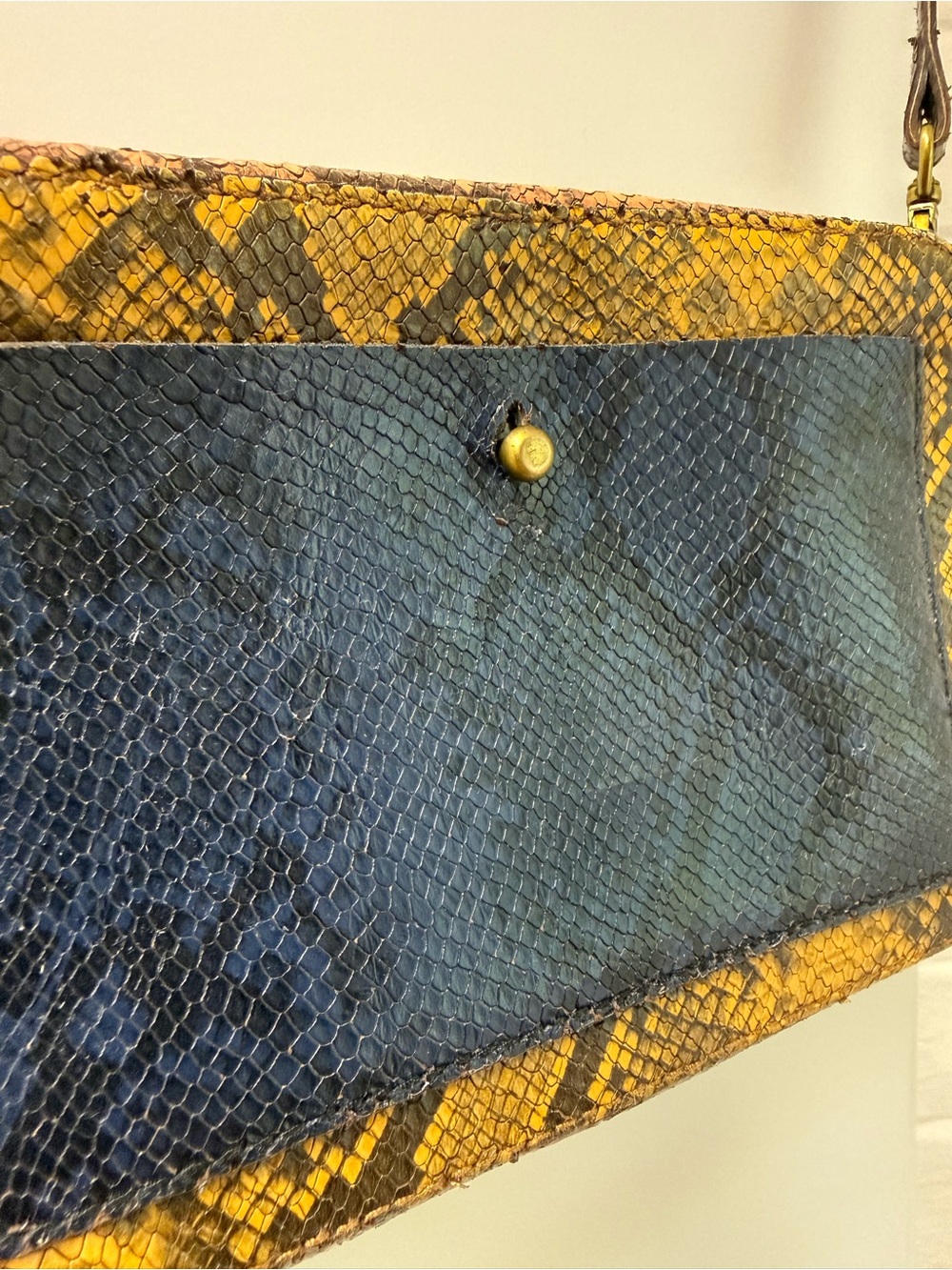 Madewell Yellow & Navy Snakeskin-Print Crossbody - Picture 3 of 16